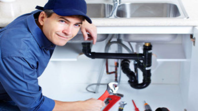 Common Plumbing Problems You Should Leave to Professionals in Ennis, TX